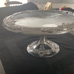 Platinum cake stand 15 inches - Grande Baroque
